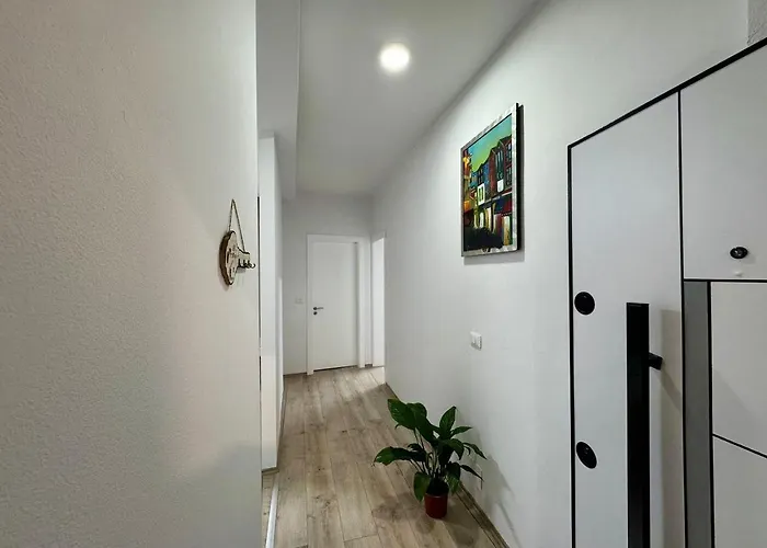 Bright In The Heart Of Apartment